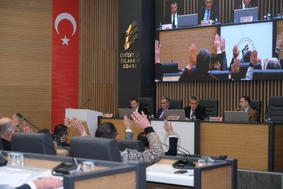 2025 YILINDA TÜCCAR VE SANAYİCİ ZORLANDI