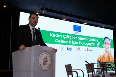KADIN ÇİFTÇİLER SÜRDÜRÜLEBİLİR GELECEK İÇİN BİR ARAYA GELDİ