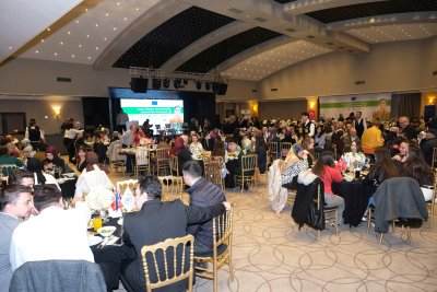 KADIN ÇİFTÇİLER SÜRDÜRÜLEBİLİR GELECEK İÇİN BİR ARAYA GELDİ