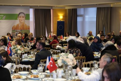 KADIN ÇİFTÇİLER SÜRDÜRÜLEBİLİR GELECEK İÇİN BİR ARAYA GELDİ