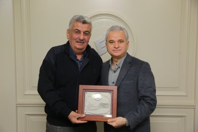 ETO’DAN SANAYİ SİTESİ’NDEKİ 40 YILLIK ÜYELERE VEFA PLAKETİ