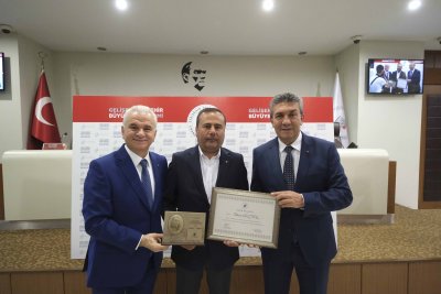 MUSTAFA ÇEKİÇ’İN ADI ETO MECLİS SALONUNDA YAŞAYACAK