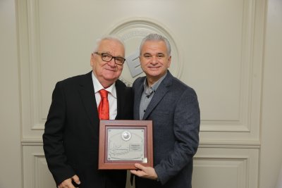 ETO’DAN SANAYİ SİTESİ’NDEKİ 40 YILLIK ÜYELERE VEFA PLAKETİ