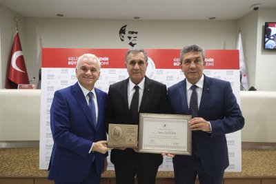 MUSTAFA ÇEKİÇ’İN ADI ETO MECLİS SALONUNDA YAŞAYACAK