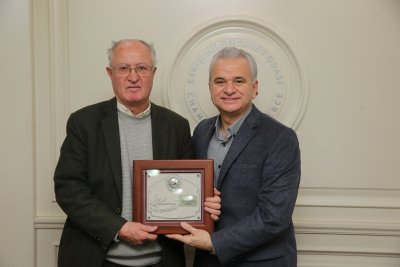 ETO’DAN SANAYİ SİTESİ’NDEKİ 40 YILLIK ÜYELERE VEFA PLAKETİ