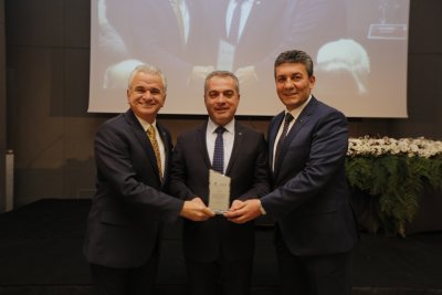 FUAR KONGRE MERKEZİNE EMEĞİ GEÇENLERE TEŞEKKÜR PLAKETİ