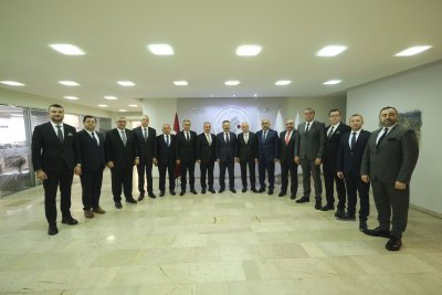 ESKİŞEHİR VALİSİ AKSOY’DAN ETO’YA İADE-İ ZİYARET