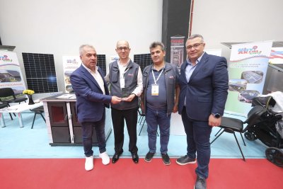 TARIM FUARINDA STAND AÇAN ÜYELERE TEŞEKKÜR PLAKETİ