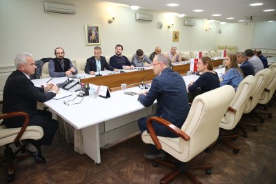 AVM ESNAFLARI YÜKSEK KİRALARDAN ŞİKAYETÇİ