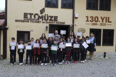 MİNİK ÖĞRENCİLER ETOMÜZE’DE EĞLENEREK ÖĞRENDİ