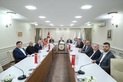 ENERJİ VE TABİİ KAYNAKLAR BAKANI DÖNMEZ ETO’NUN TALEPLERİNİ DİNLEDİ