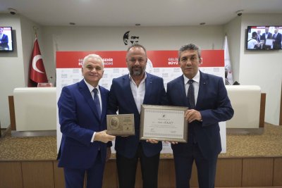 MUSTAFA ÇEKİÇ’İN ADI ETO MECLİS SALONUNDA YAŞAYACAK