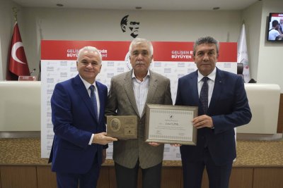 MUSTAFA ÇEKİÇ’İN ADI ETO MECLİS SALONUNDA YAŞAYACAK