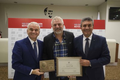 MUSTAFA ÇEKİÇ’İN ADI ETO MECLİS SALONUNDA YAŞAYACAK