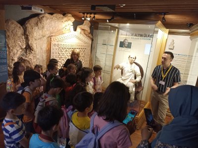 MİNİKLER ETOMÜZE’DE HEM EĞLENİYOR HEM ÖĞRENİYOR