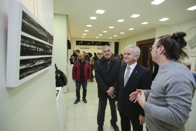 ANI-BELLEK ETOSANAT GALERİSİ’NDE