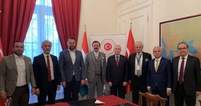 GÜLER MACARİSTAN’DA ESKİŞEHİR’İ ANLATTI