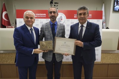 MUSTAFA ÇEKİÇ’İN ADI ETO MECLİS SALONUNDA YAŞAYACAK