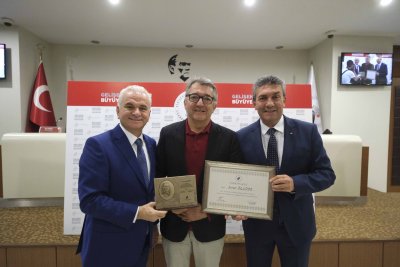 MUSTAFA ÇEKİÇ’İN ADI ETO MECLİS SALONUNDA YAŞAYACAK