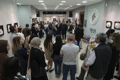 TRİO ETOSANAT GALERİSİ’NDE