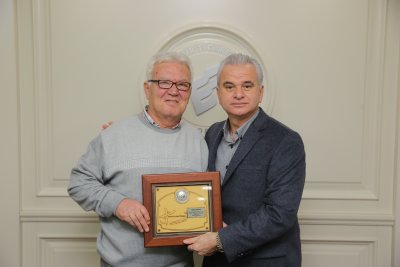 ETO’DAN SANAYİ SİTESİ’NDEKİ 40 YILLIK ÜYELERE VEFA PLAKETİ