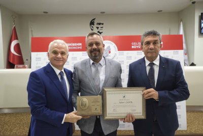 MUSTAFA ÇEKİÇ’İN ADI ETO MECLİS SALONUNDA YAŞAYACAK