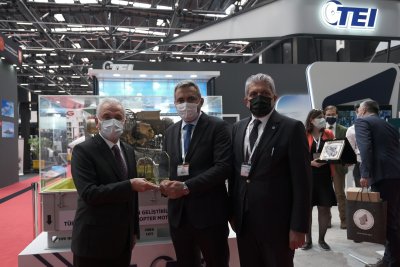 FUARDA STANT AÇAN ESKİŞEHİRLİ FİRMALARA TEŞEKKÜR PLAKETİ