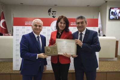 MUSTAFA ÇEKİÇ’İN ADI ETO MECLİS SALONUNDA YAŞAYACAK