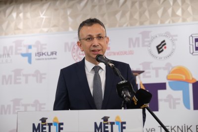 EFKM’DE MESLEKİ VE TEKNİK EĞİTİM, İSTİHDAM FUARI HEYECANI