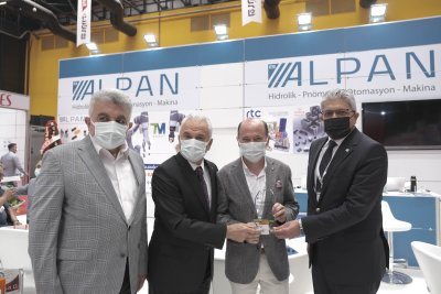 FUARDA STANT AÇAN ESKİŞEHİRLİ FİRMALARA TEŞEKKÜR PLAKETİ