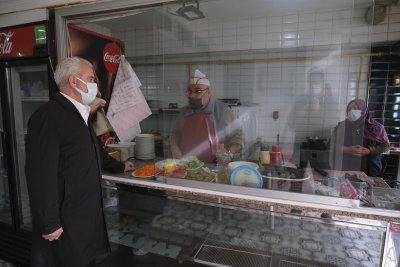 ETO BAŞKANI GÜLER HİZMET SEKTÖRÜNÜN TALEPLERİNİ İŞYERLERİNDE DİNLEDİ