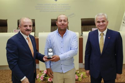 VALİ ÇAKACAK MECLİS TOPLANTISINA KONUK OLDU