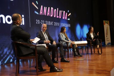 VEHBİ KOÇ KONGRE MERKEZİ’NDE HERKES İÇİN EKONOMİ BULUŞMASI