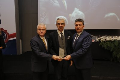 FUAR KONGRE MERKEZİNE EMEĞİ GEÇENLERE TEŞEKKÜR PLAKETİ