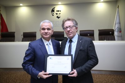 GİRİŞİMCİ ADAYLARI SERTİFİKALARINI TÖRENLE ALDILAR