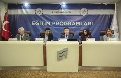 ETO ÜYESİ MÜTEAHHİTLERE BİLGİLENDİRME TOPLANTISI