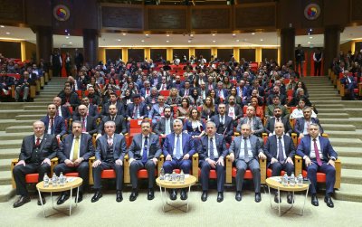 GÜLER TOBB 100 LİSTESİNDEKİ MARKALARA ÖDÜLÜNÜ TAKDİM ETTİ