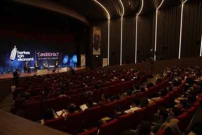 VEHBİ KOÇ KONGRE MERKEZİ’NDE HERKES İÇİN EKONOMİ BULUŞMASI