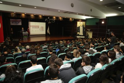 GÜLER GELECEĞİN GİRİŞİMCİLERİYLE TECRÜBELERİNİ PAYLAŞTI