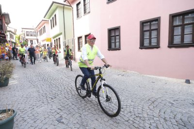 ETO 130. YIL KUTLAMALARINA KURTULUŞ ANISINA DÜZENLENEN BİSİKLET TURUYLA BAŞLADI