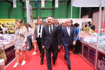 ESKİŞEHİR KİTAP FUARI TÖRENLE AÇILDI
