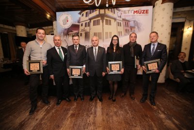 ETOMÜZE’YE KATKI SAĞLAYANLARA PLAKET