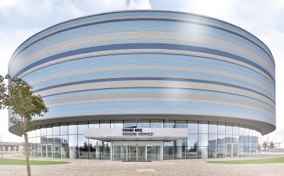 VEHBİ KOÇ KONGRE MERKEZİ’NDE GÖSTERİLER BAŞLADI