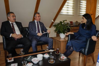 ETO HEYETİ TÜRKİYE’NİN PRİZREN BAŞKONSOLOSUNU ZİYARET ETTİ