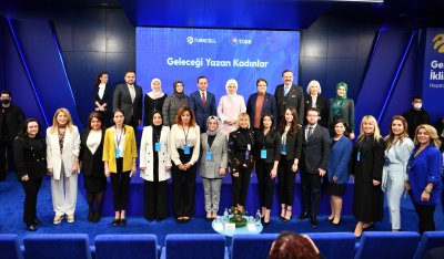 ESKİŞEHİR GELECEĞİ YAZAN KADINLAR ÖDÜL TÖRENİNE DAMGASINI VURDU