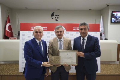 MUSTAFA ÇEKİÇ’İN ADI ETO MECLİS SALONUNDA YAŞAYACAK