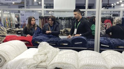 ETO ÜYELERİ İZMİR’DE TEKSTİL FUARINI ZİYARET ETTİ