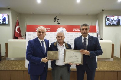 MUSTAFA ÇEKİÇ’İN ADI ETO MECLİS SALONUNDA YAŞAYACAK