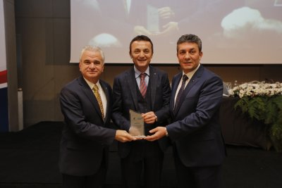 FUAR KONGRE MERKEZİNE EMEĞİ GEÇENLERE TEŞEKKÜR PLAKETİ