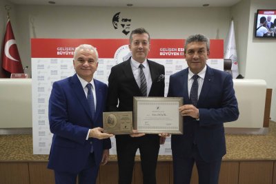 MUSTAFA ÇEKİÇ’İN ADI ETO MECLİS SALONUNDA YAŞAYACAK